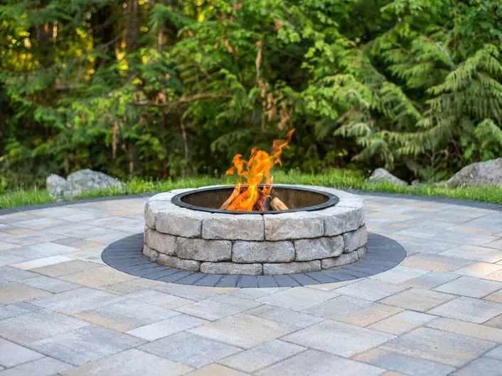 fire pits and outdoor kitchens Issaquah backyard build