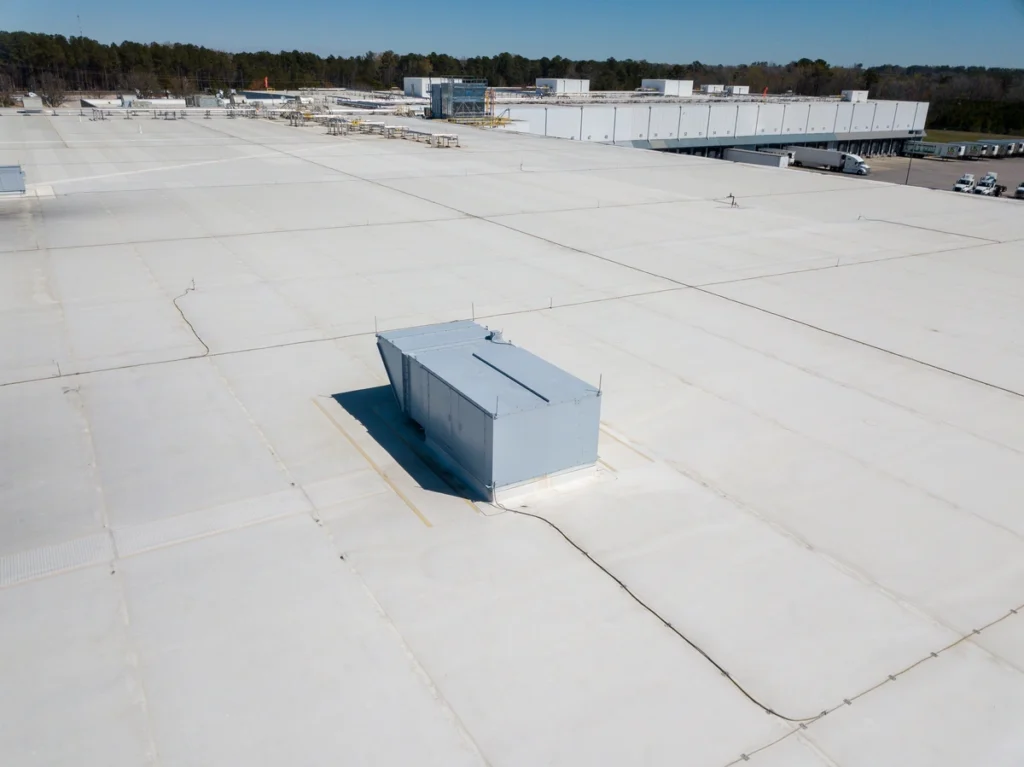 commercial roof with thermoplastic polyolefin