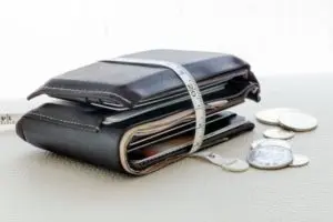 a picture that shows the high cost of divorce litigation vs the low cost of divorce mediation in the Upper East Side of New York