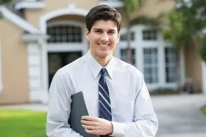 a representation of the importance of choosing a qualified and effective realtor