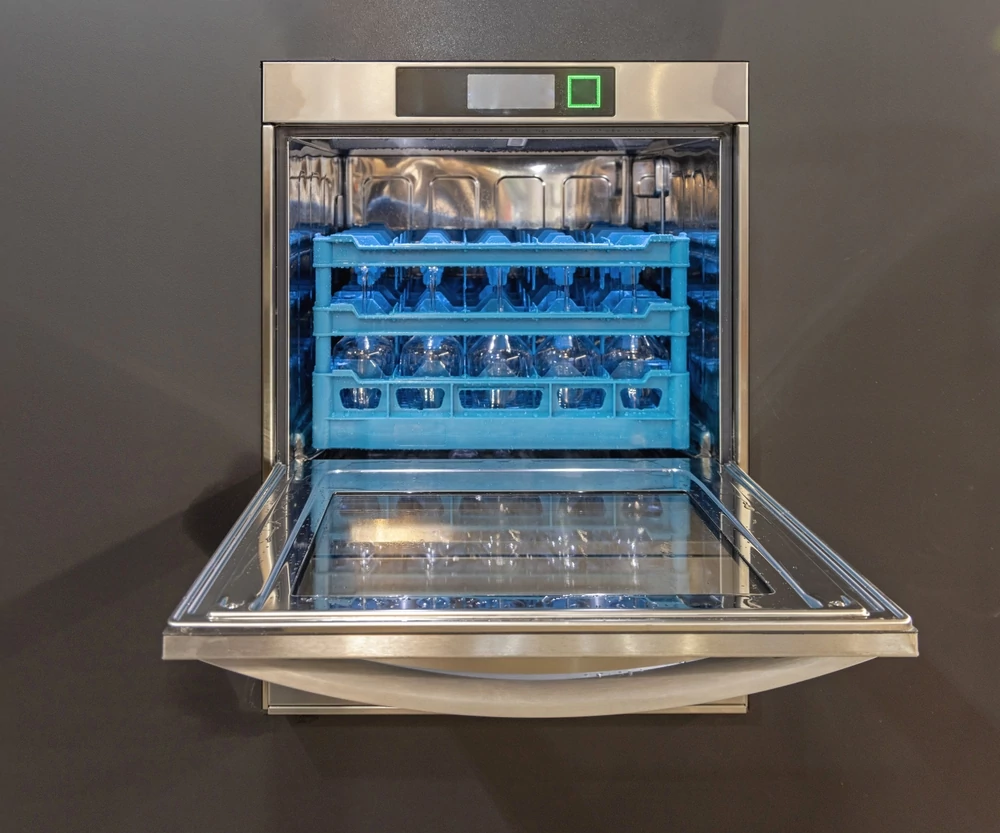 Commercial dishwasher