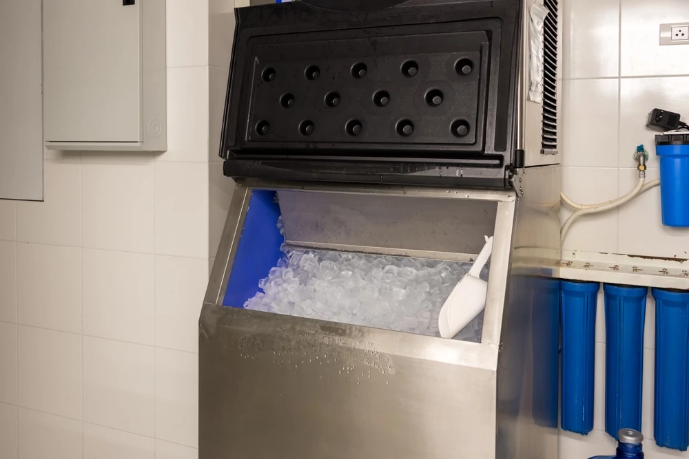 Commercial ice machine