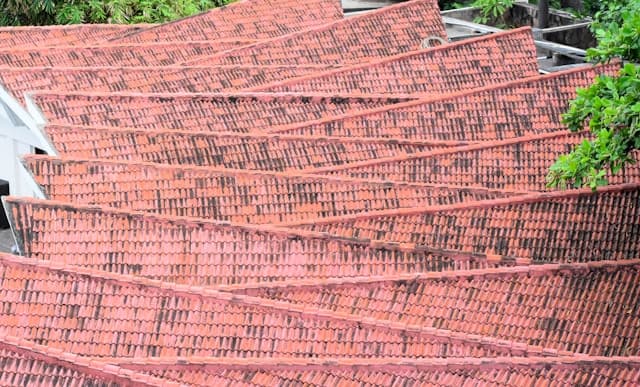 Picture of a roof made of clay tiles.
