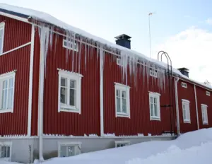 Is My Business Liable for Injury from a Falling Ice Dam