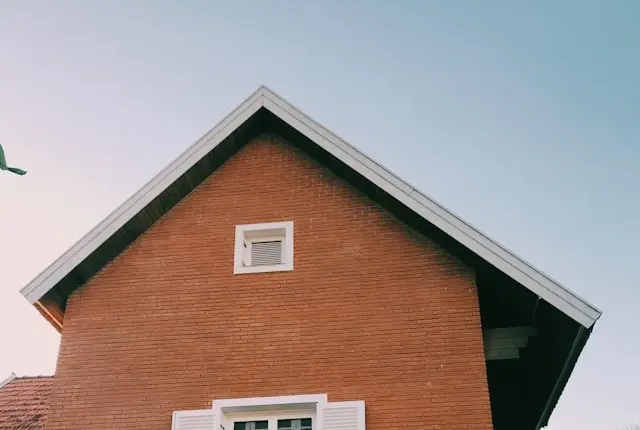 Picture of a roof.