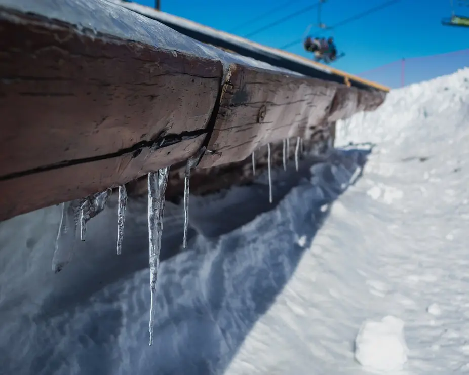 ice dams roof heat cable