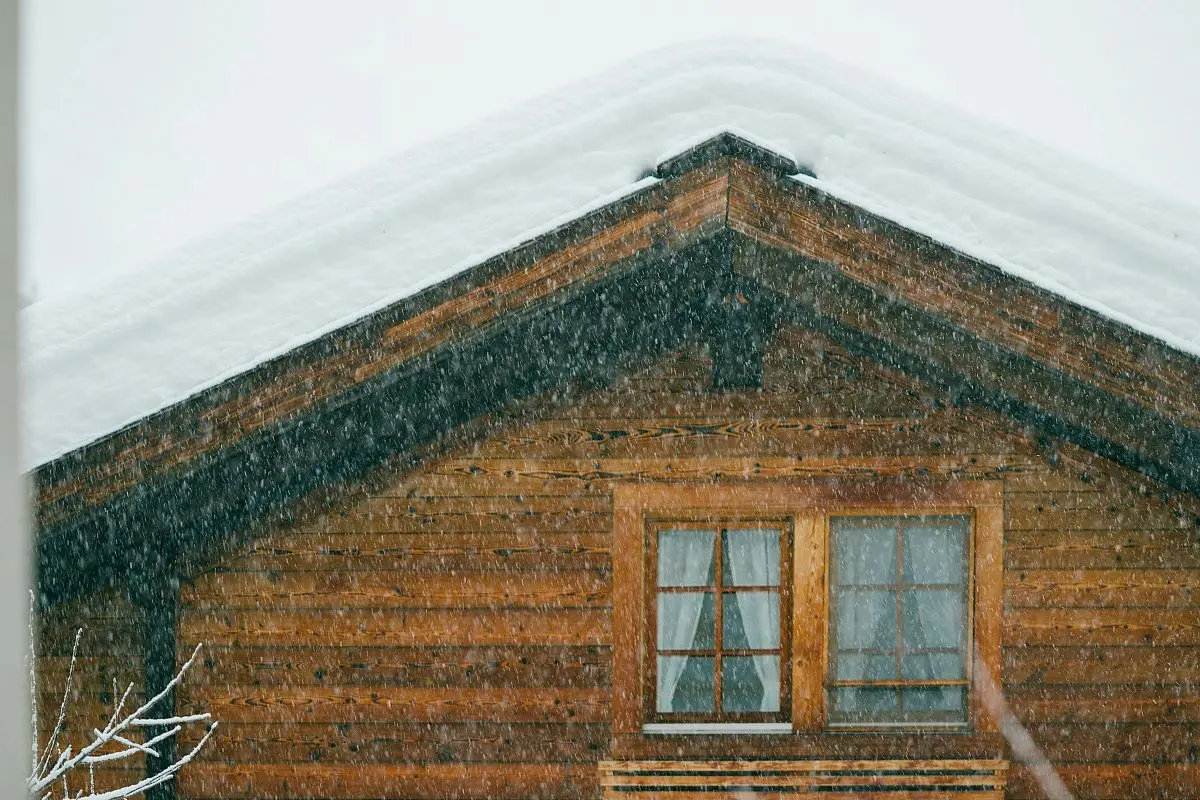 A cabin in the snow