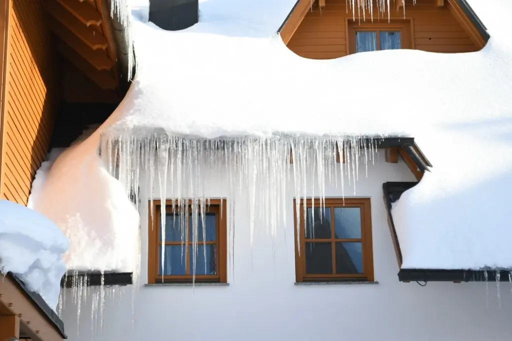 getting rid of dangers of ice dams