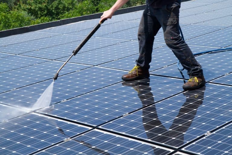 washing and cleaning photovoltaic panels