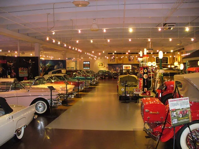 Palm-Beach-Auto-Museum-Design-and-Installation-1