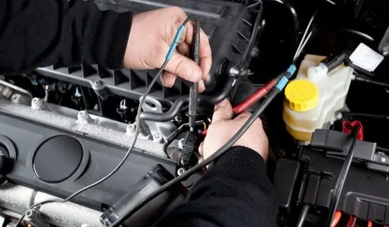 Checking the ignition and electrical system Checking the ignition and the electrical system of a modern car