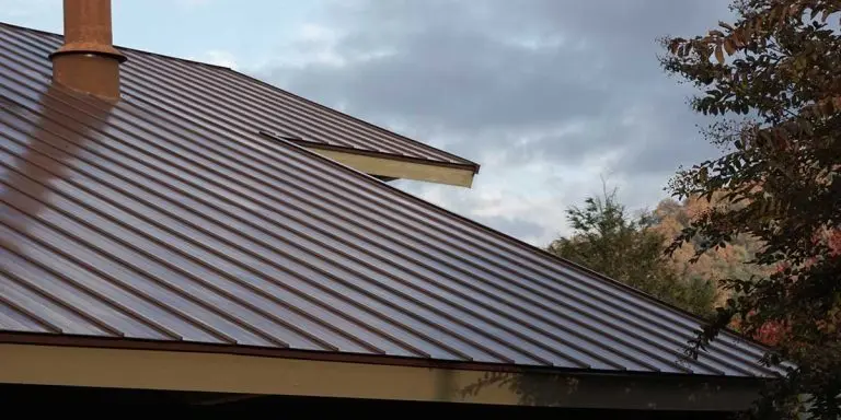 how long does a metal roof last