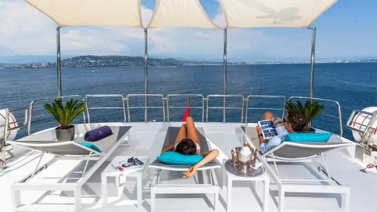 Fun Activities for the Whole Family on a Boat Charter