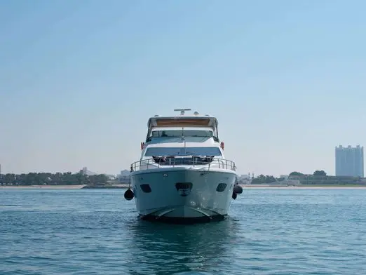 Front profile of Azimut 88 yacht at sea