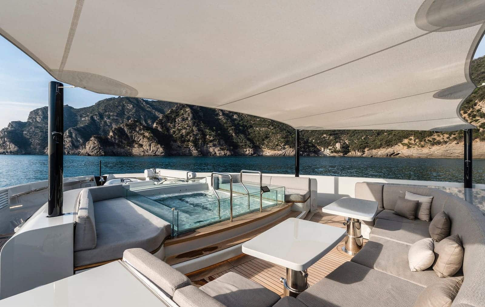 Tankoa S501 shaded foredeck seating and table, shipyard photo