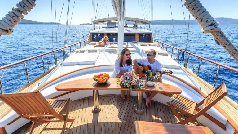 When Is The Right Time to Choose A Yacht Trip?
