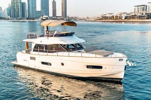 Azimut 50 Migueria luxury yacht cruising on water