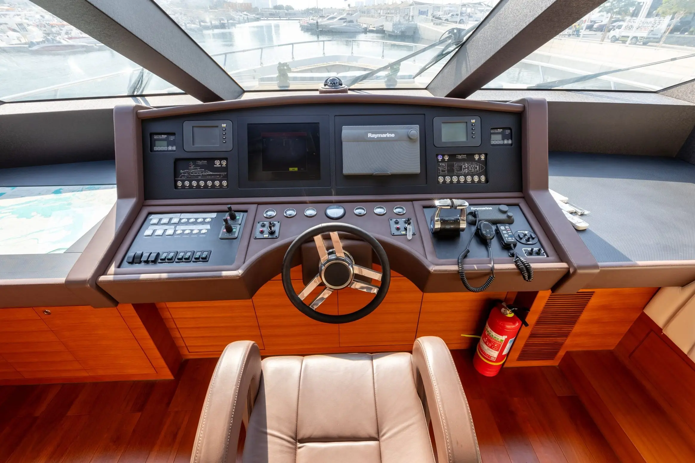 Cante 97 yacht captain bridge with navigation controls and dashboard