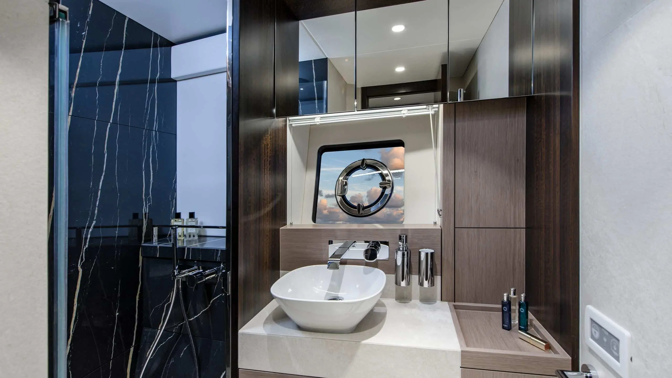 Sunseeker Manhattan 68 guest bathroom, marble shower — shipyard photo
