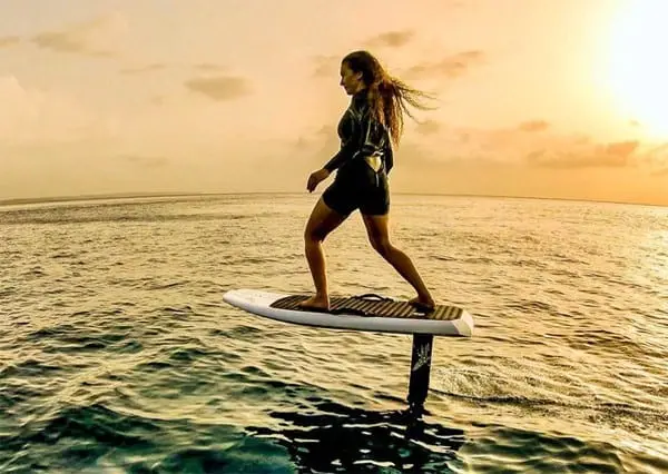 Customized Efoil Board Ride Dubai: A Unique Experience with Dubriani
