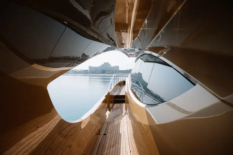 Luxurious 43-Meter Royalty Yacht: The Ultimate Formula 1 Experience in Abu Dhabi