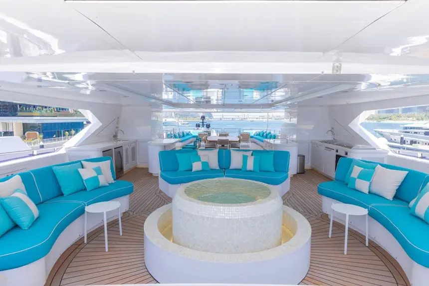 Majesty 155 sundeck lounge with mosaic jacuzzi, broker photo