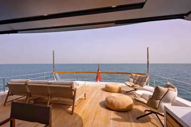 SanLorenzo SX88 beach club deck with directors chairs, open to the sea