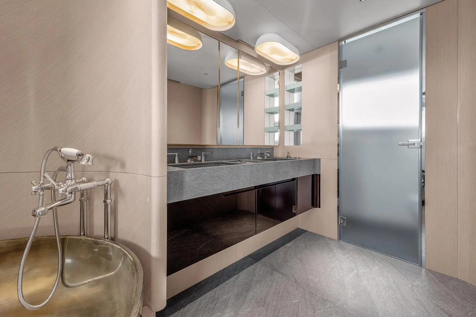 Grande Trideck master bathroom in marble, shipyard photo