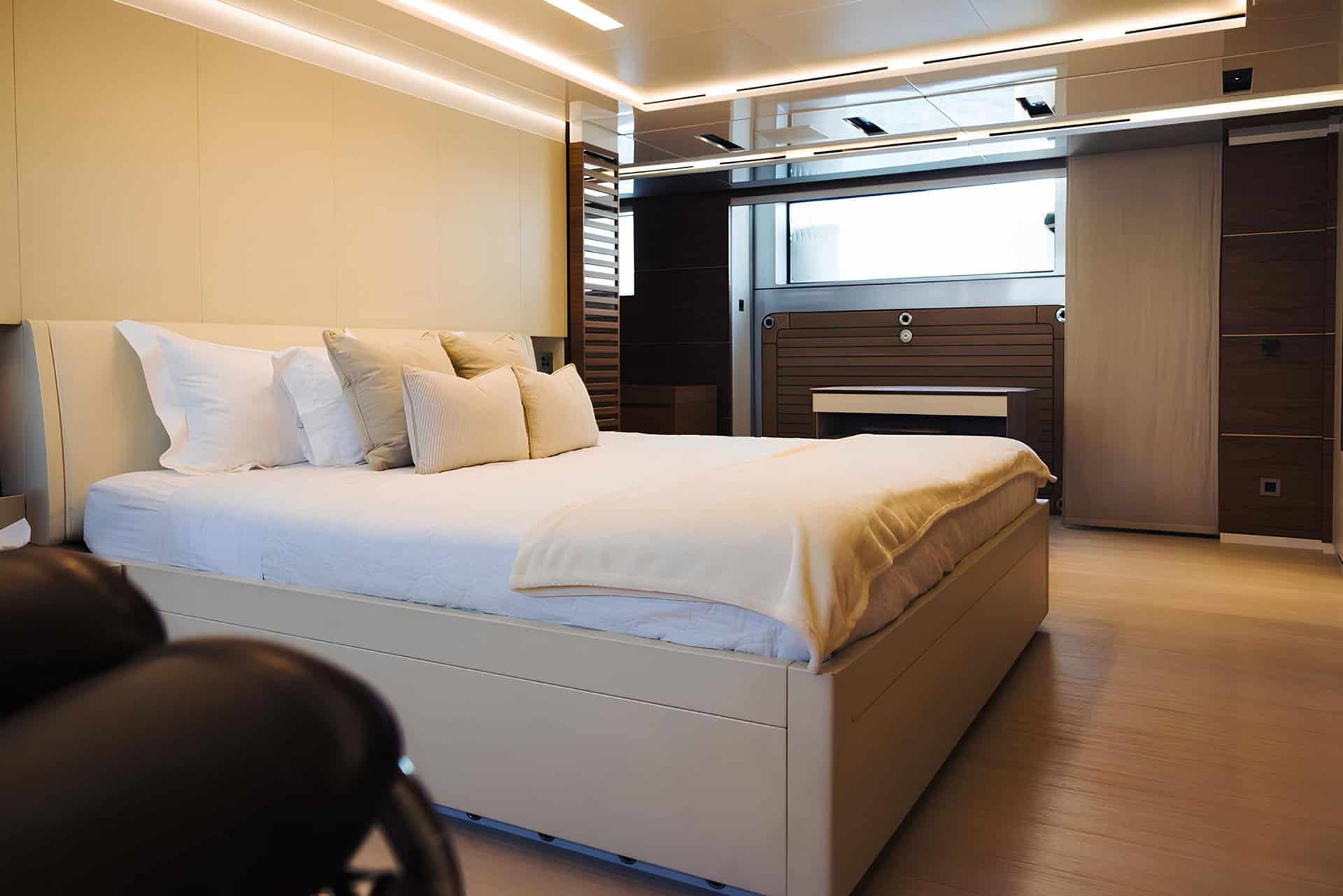Sanlorenzo 40 Alloy VIP cabin with a large double berth