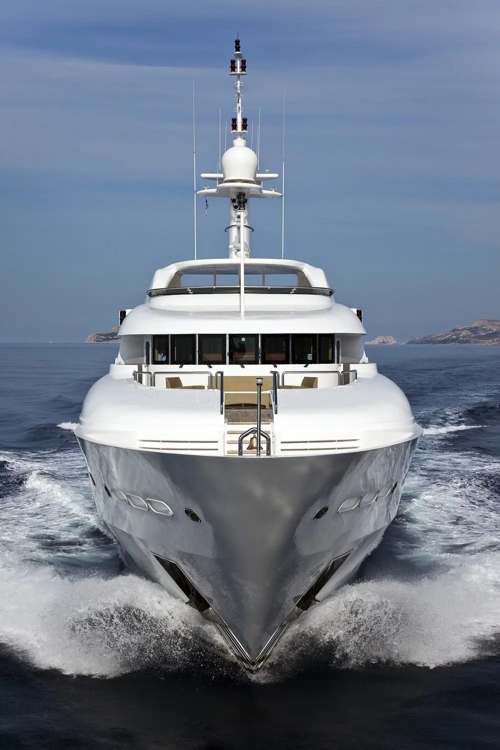 Athena 170 yacht front view cruising through the sea