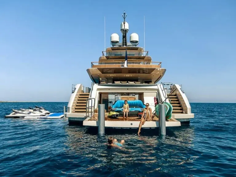 7 Questions to Ask before Choosing a Luxury Yacht for Your Party