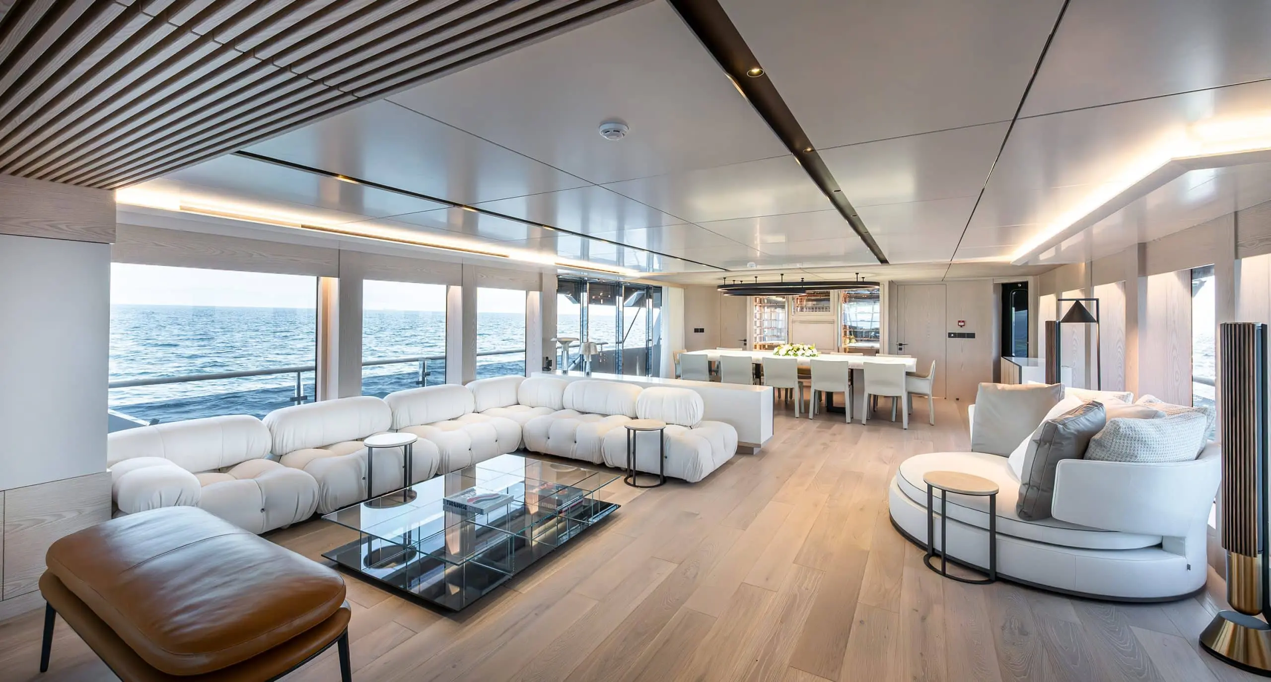 Numarine 40MXP main saloon lounge with full-height windows