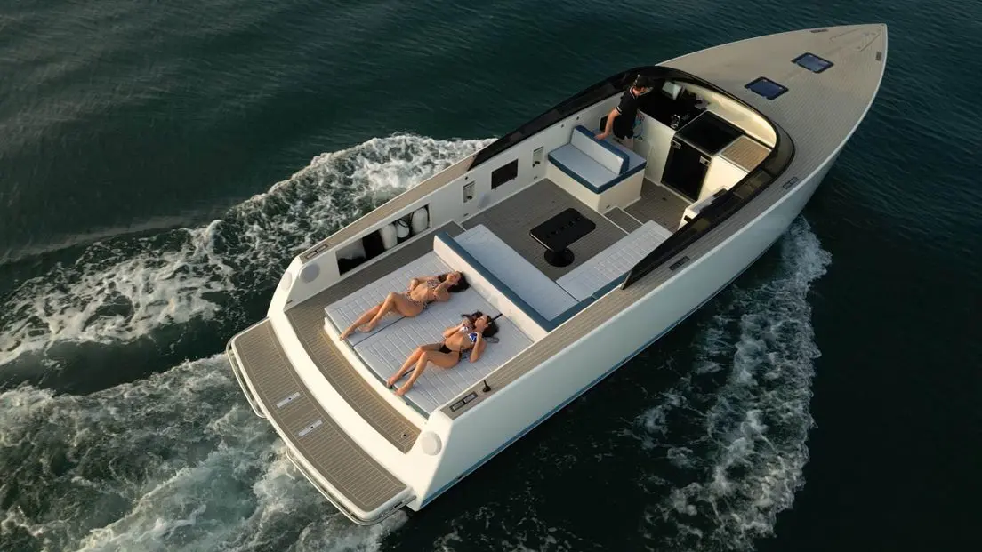 Von Dutch 40 luxury yacht sun lounge area in Dubai waters