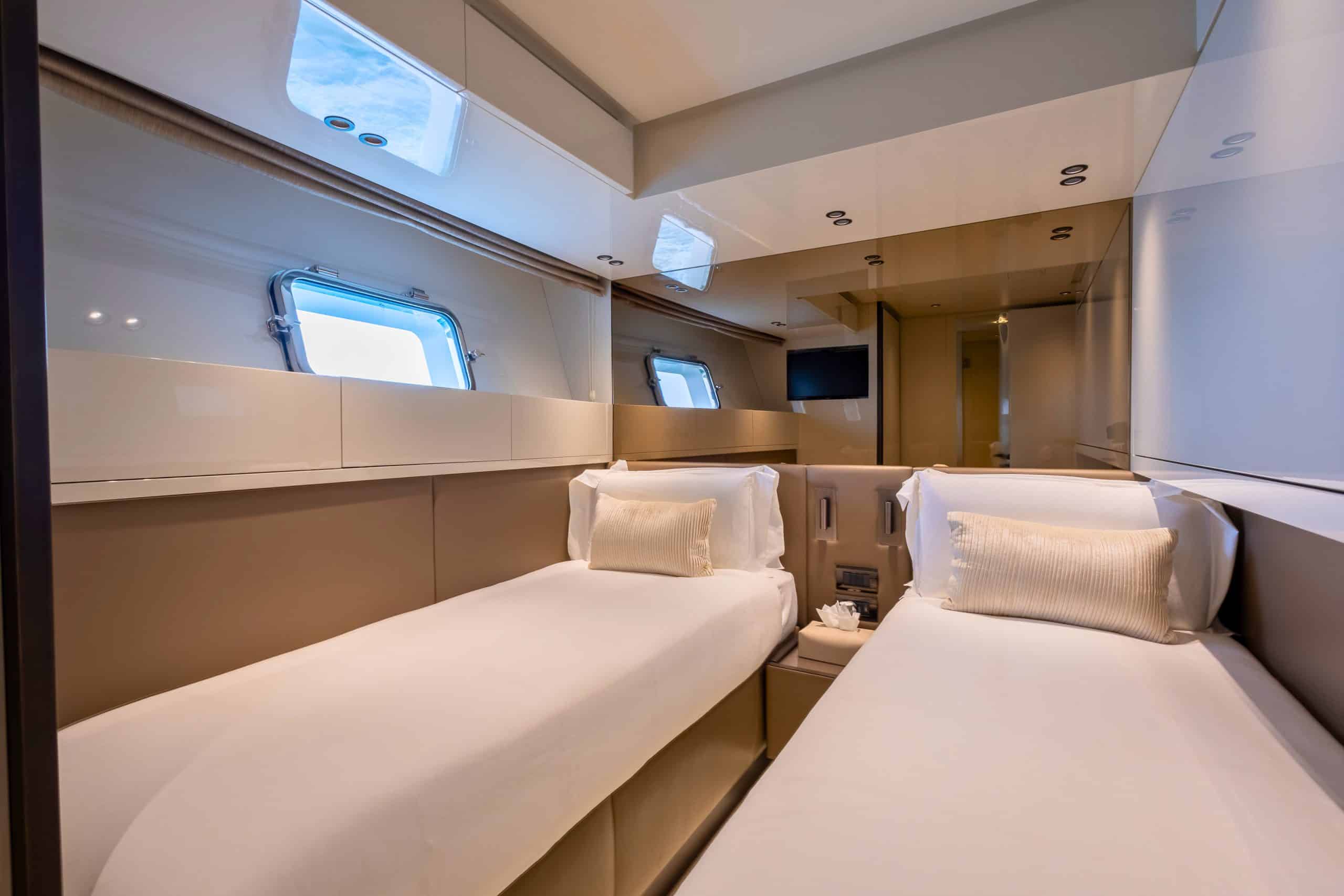 SanLorenzo SX88 twin guest cabin with two single berths