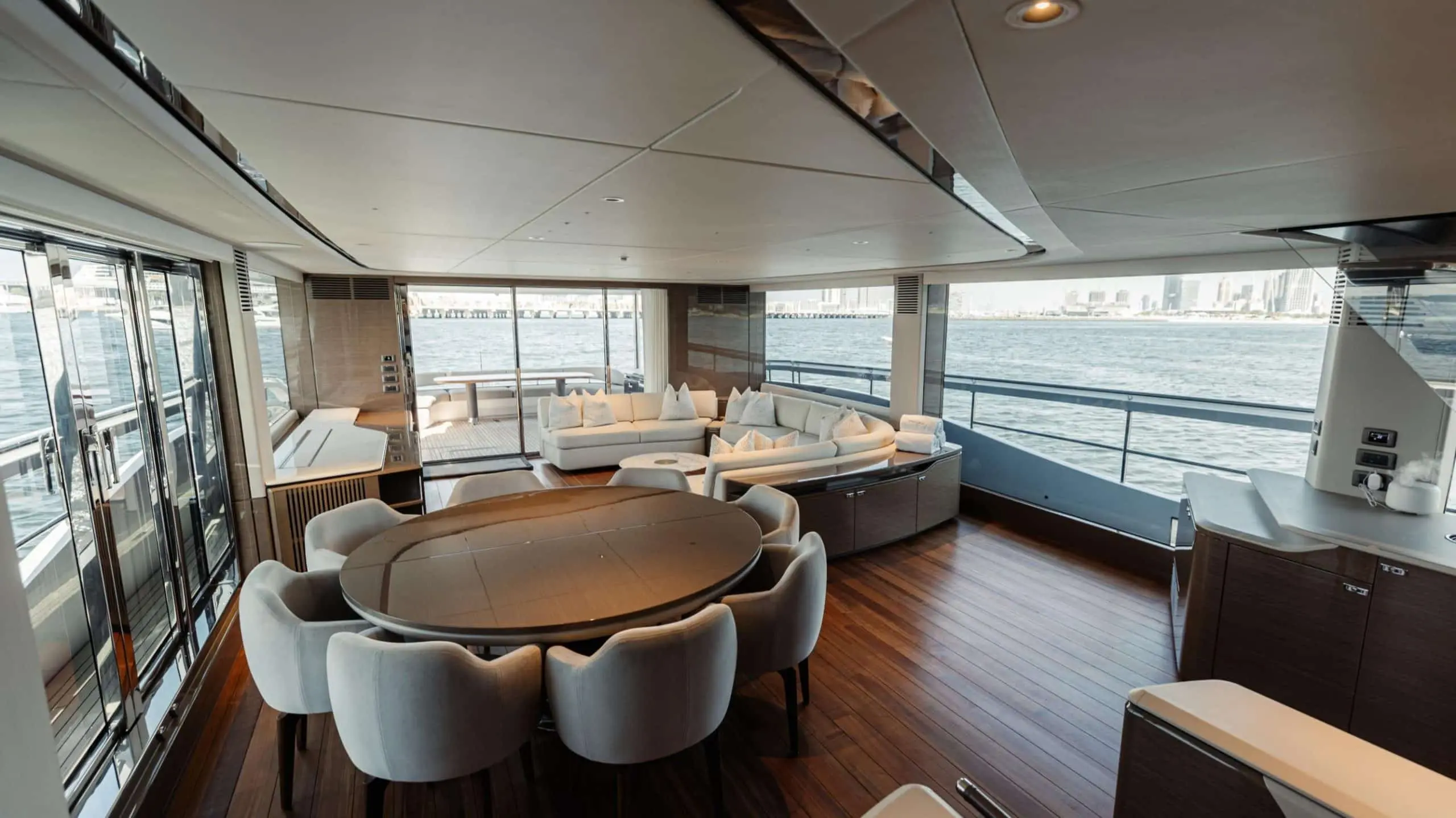 Princess X95 saloon dining with round table