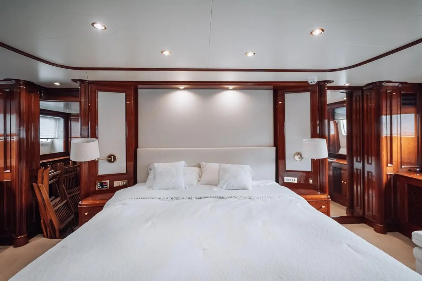 Benetti 30m owner's cabin, broker photo