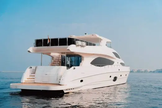 Luna 101 Yacht luxury boat on water