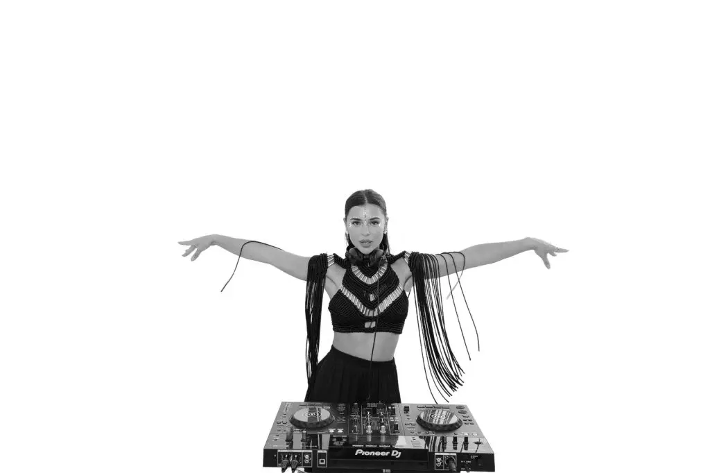 Onboard DJ Experience