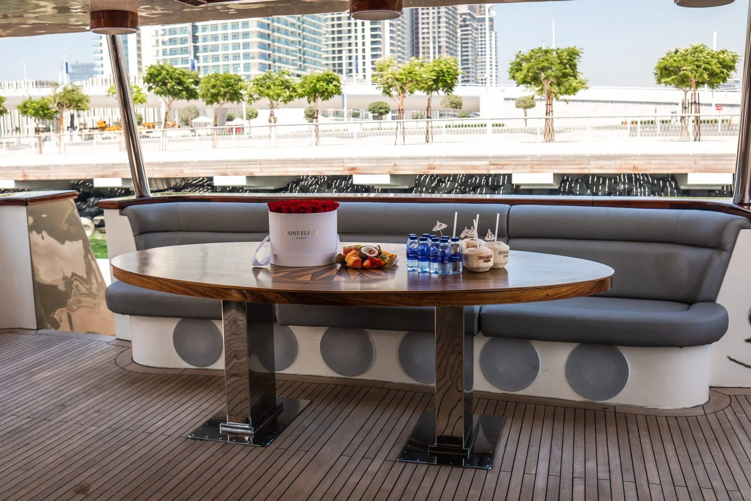 Premium deck jacuzzi on Sapphire 150 Yacht Dubai