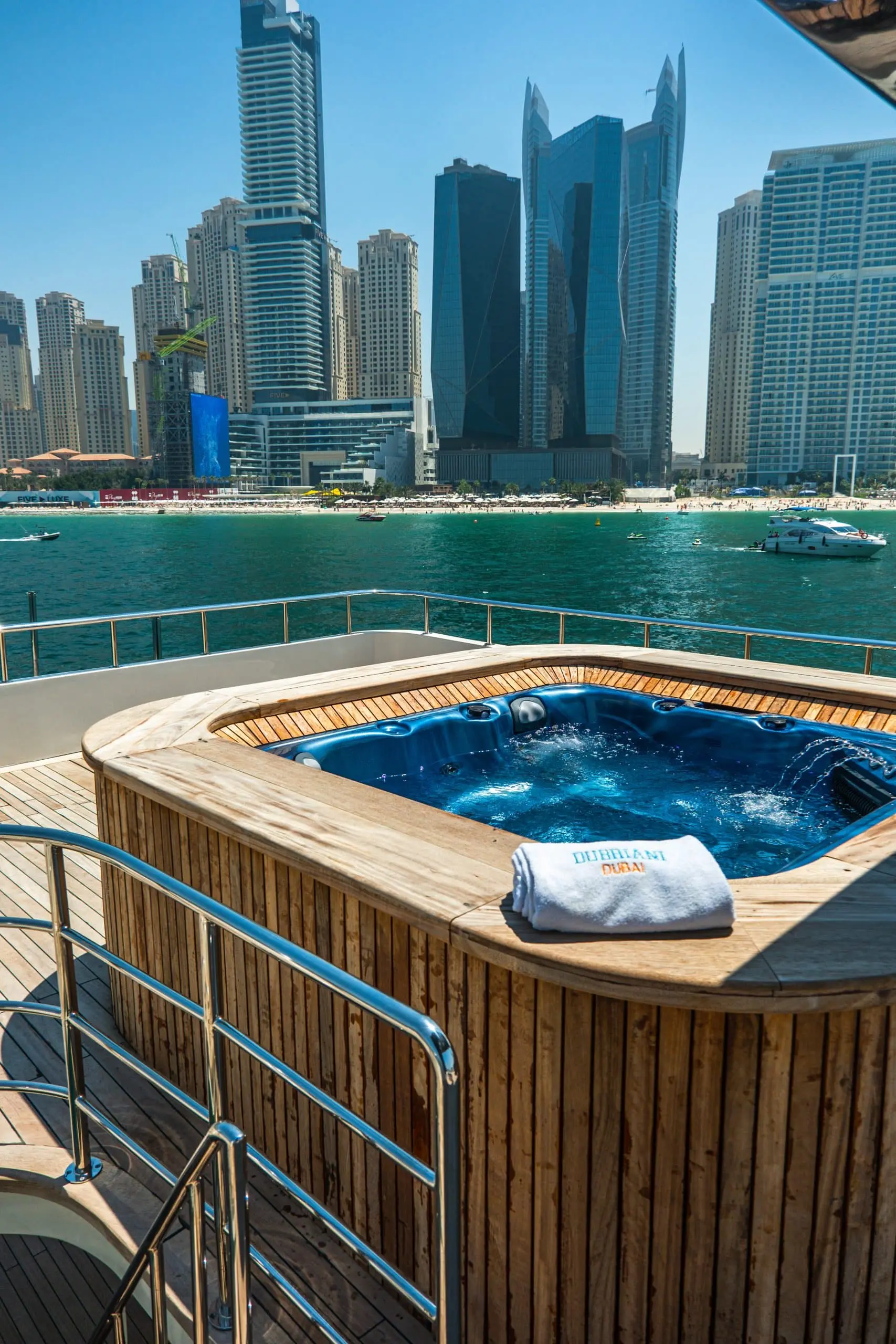 Premium spa pool on deck of Sapphire 150 Yacht Dubai
