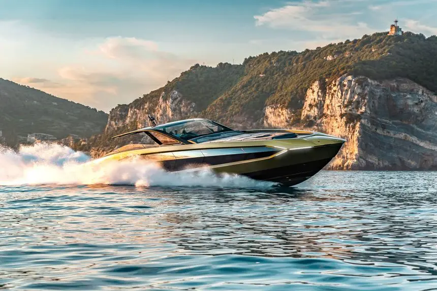 Tecnomar Lamborghini 63 running at speed off the coast, shipyard photo