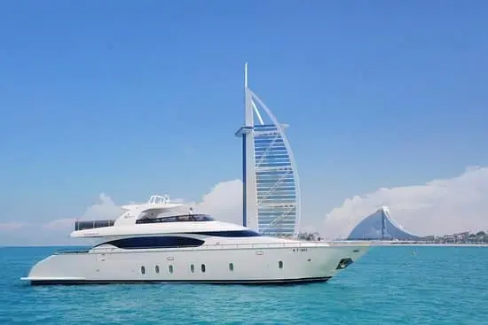 Seven Questions to Ask Before Choosing A Luxury Yacht for Your Party