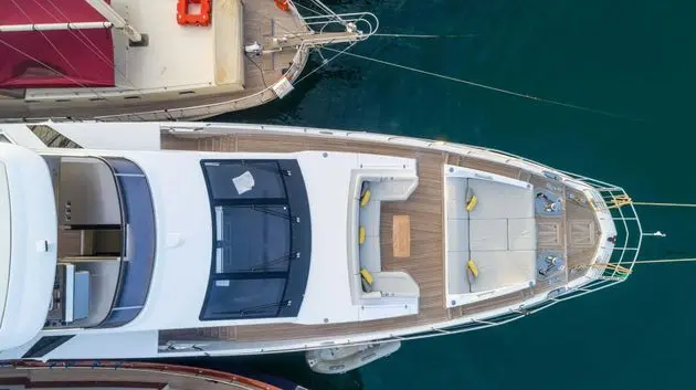 Azimut Grande 27M aerial view of the foredeck, broker photo