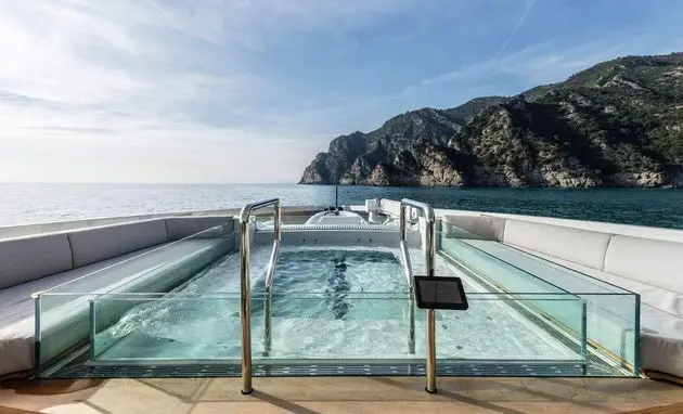 Tankoa S501 foredeck pool with glass rail, shipyard photo