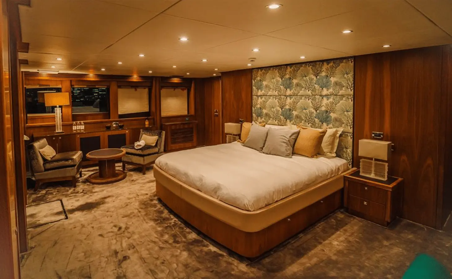 Sunseeker 40M main deck master cabin with island double bed