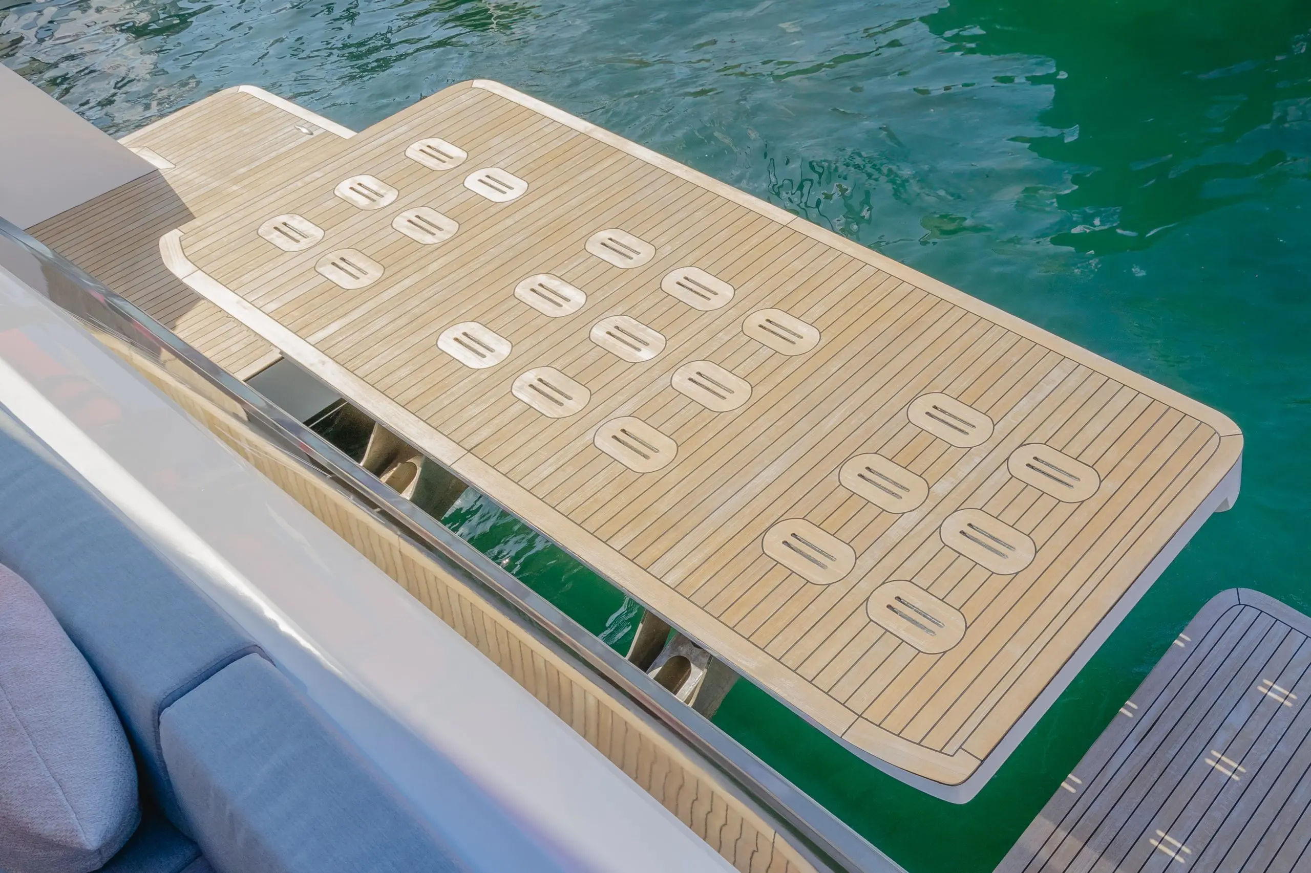 Zirve 72 yacht teak swim platform with sea access