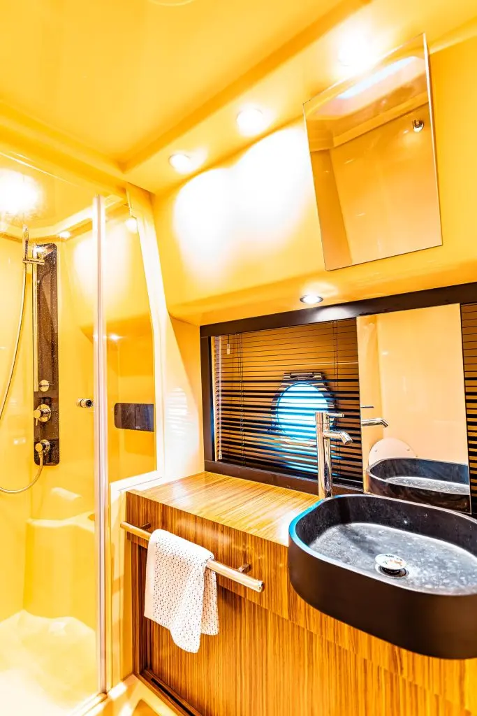 Azimut 43 Fatbob