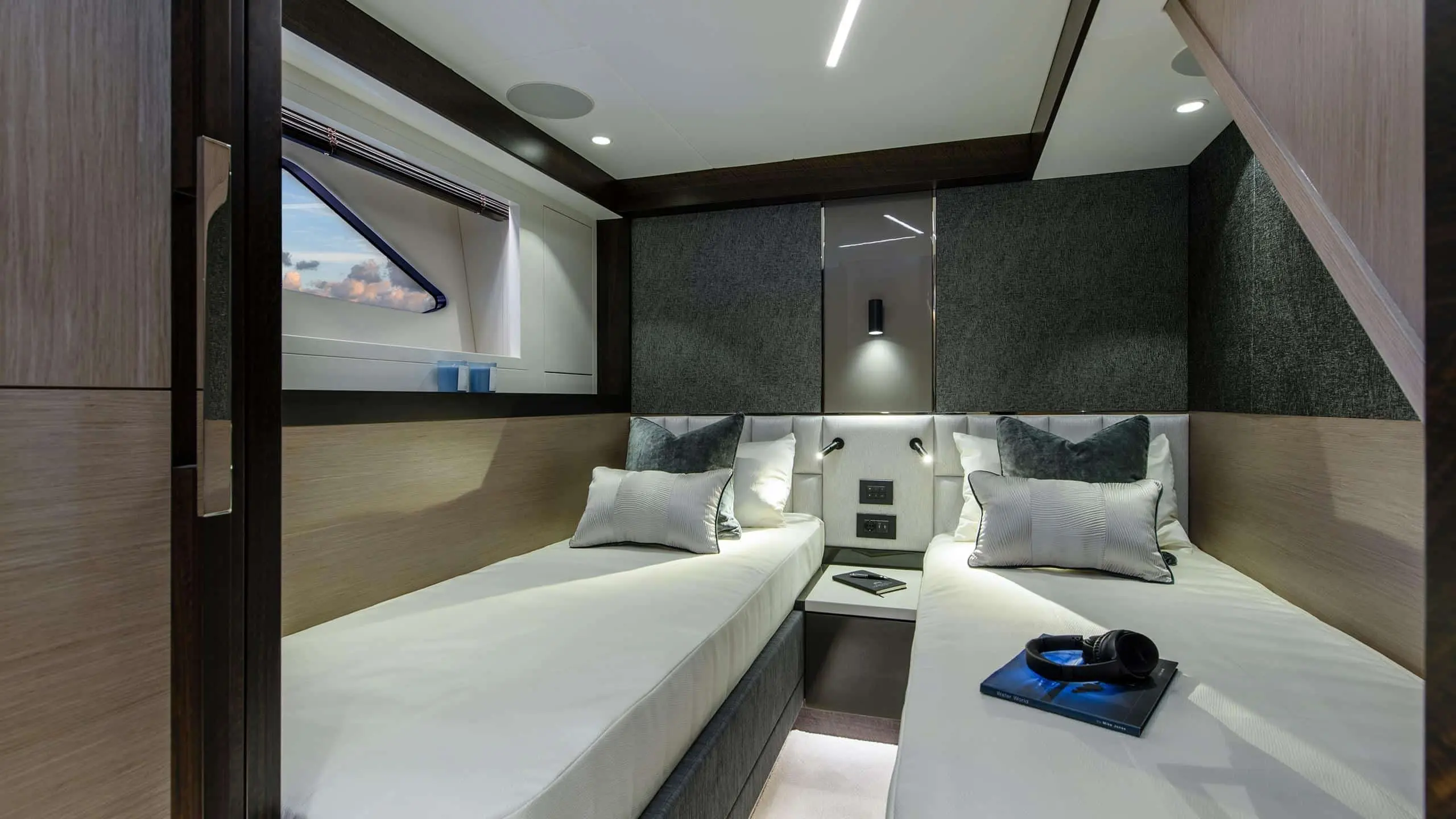 Sunseeker Manhattan 68 twin guest cabin — shipyard photo