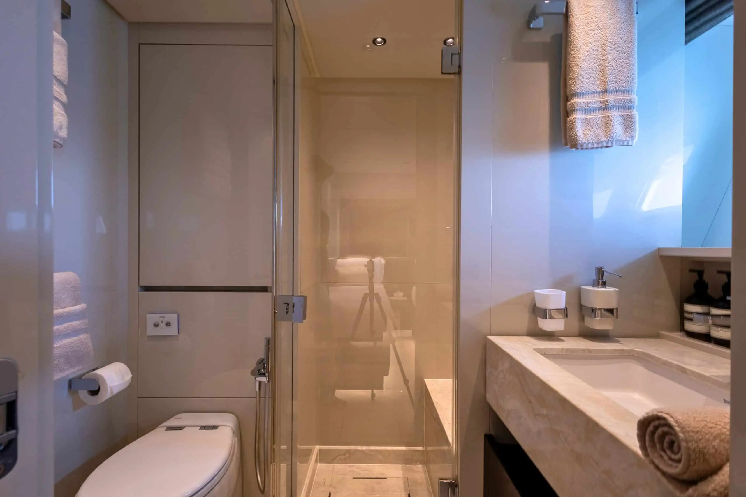 SanLorenzo SX88 ensuite bathroom with glass shower and vanity