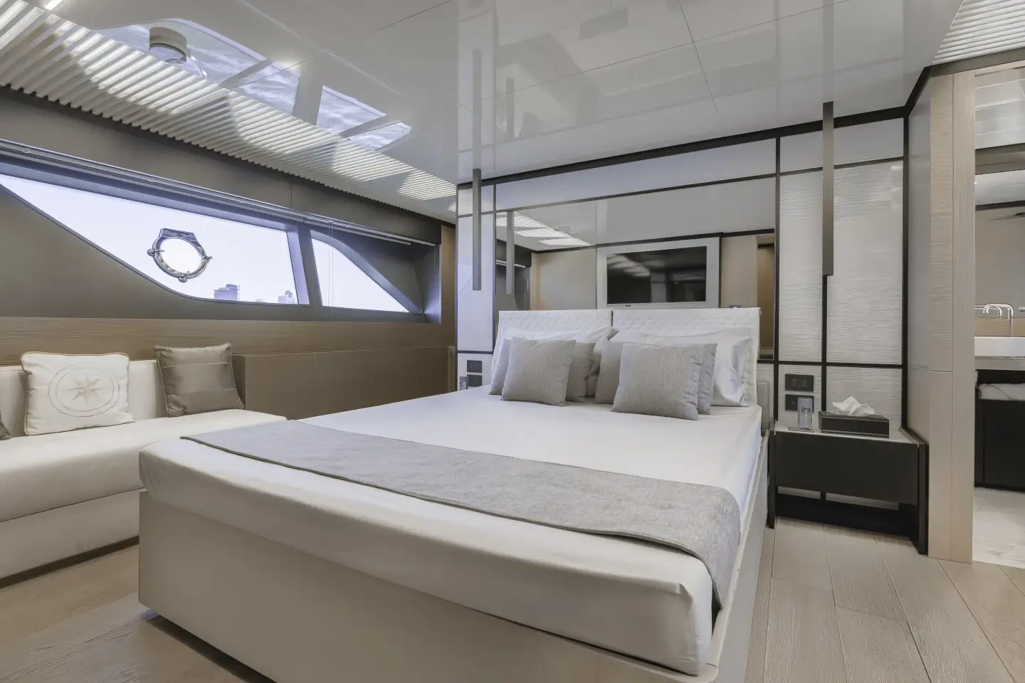Ferretti 780 VIP cabin with double berth and hull window